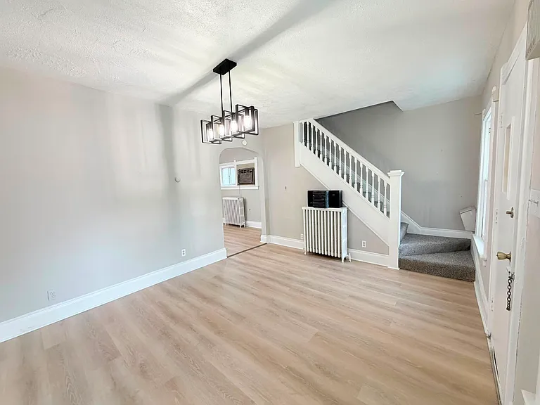 177 Dexter St — Photo 3