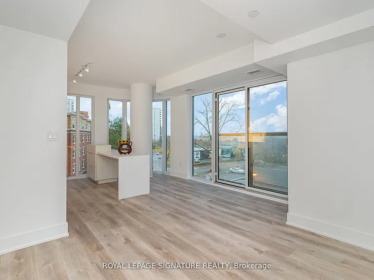 370 Martha St #304 — Photo 5
