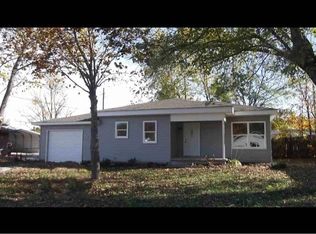 440 S 10th St, Clinton, IN 47842