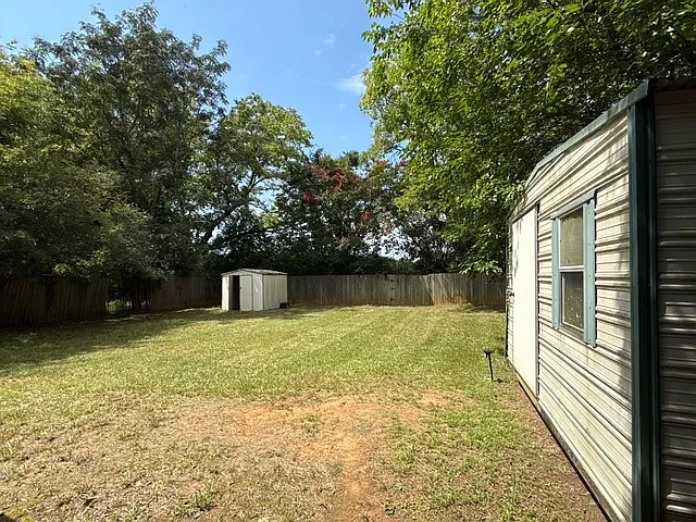2503 Blan St — Photo 11