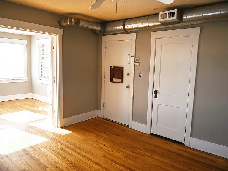 3506 Jackson St — Photo 16