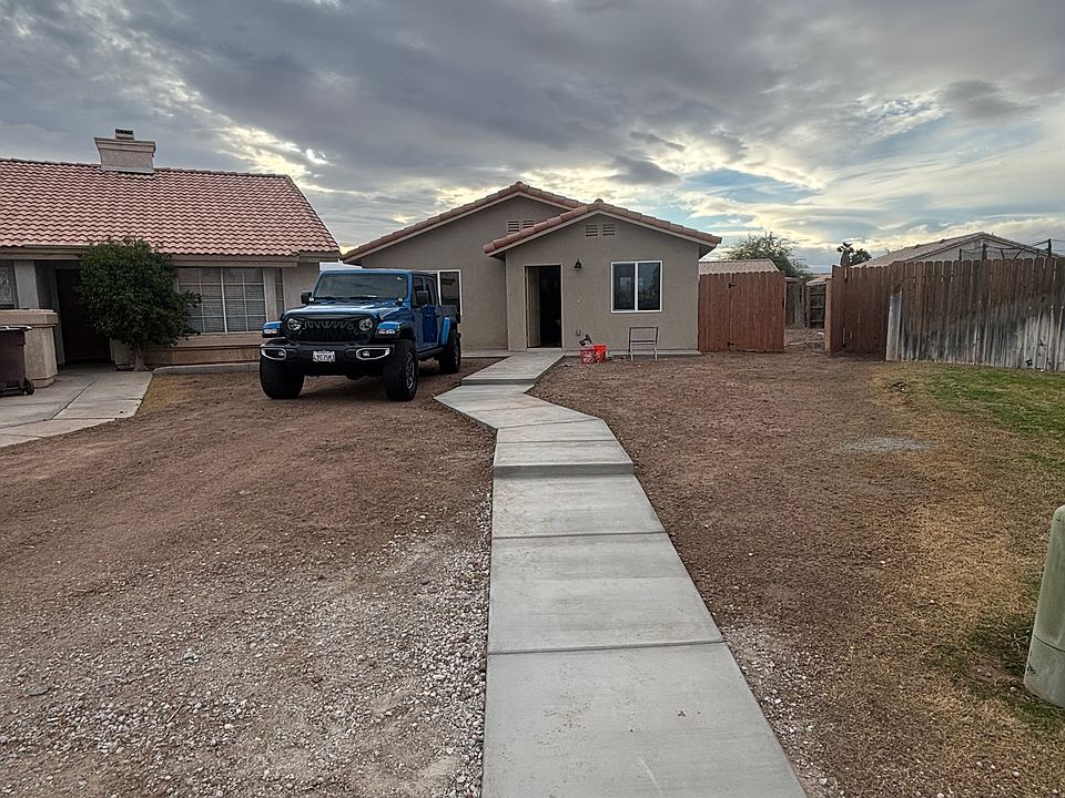 NEW home Under construction, move in date is March 1, 2025