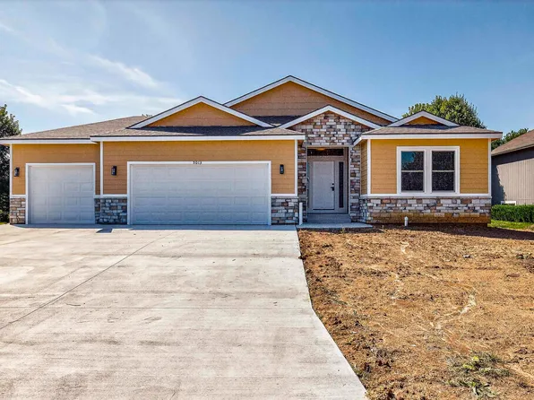 5013 NW Derby Dr, Topeka, KS 66618