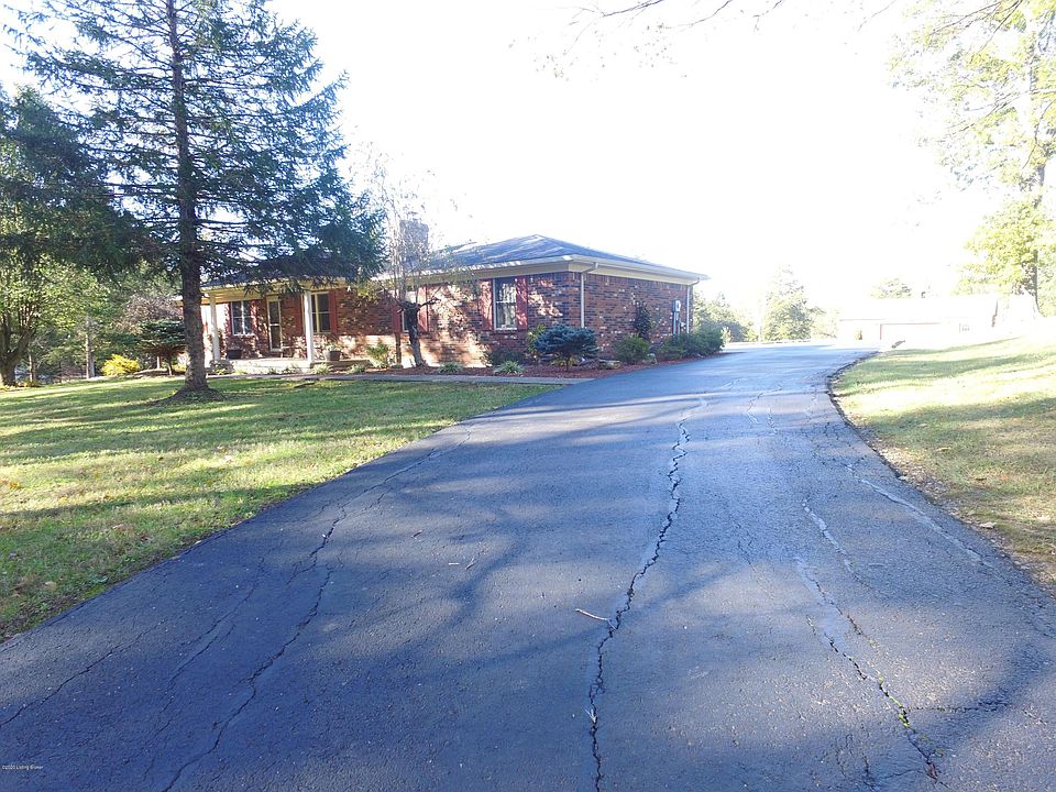 1st image of 585 Johnson Ln