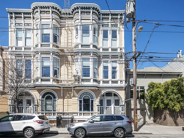 1082 S Van Ness Ave #1082 — Photo 3