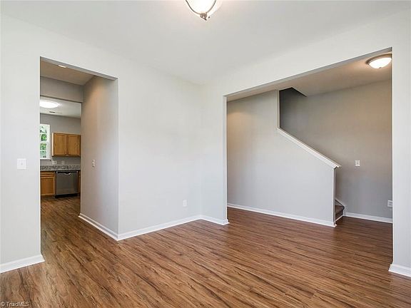 3rd image of 8 Gatley Ct