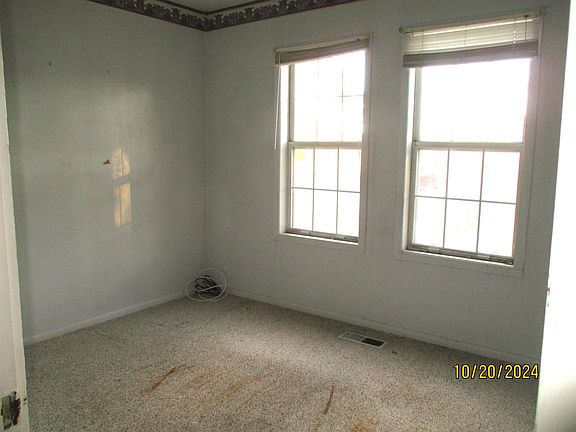 4th image of 7108 E 30th Ave
