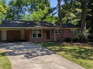 517 Stonewood Dr, Stone Mountain, GA 30087