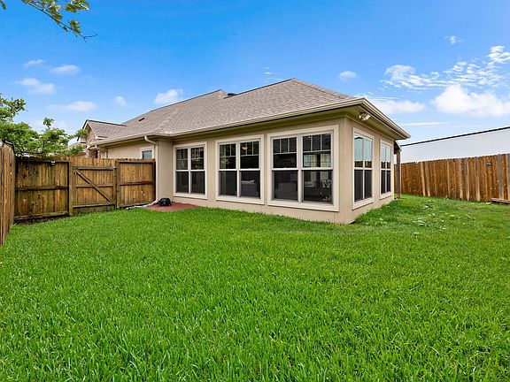4th image of 2613 Leila Ct