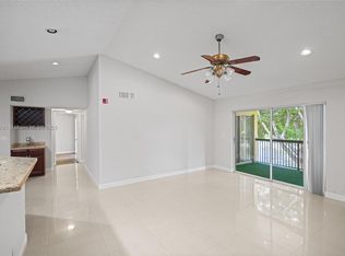 7640 Westwood Dr APT 415, Fort Lauderdale, FL 33321