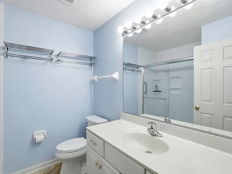 9083 Marquis Dr — Photo 15
