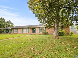 2323 Brookwood Dr SE, Decatur, AL 35601