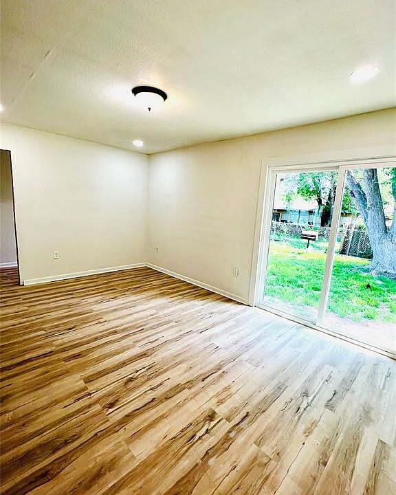 1st image of 6009 Glen Meadow Dr