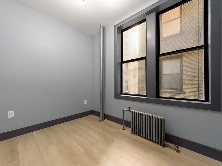 161 W 54th St #301A — Photo 7
