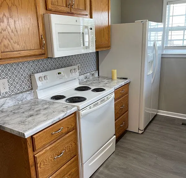 1604 Baucom Dr — Photo 11