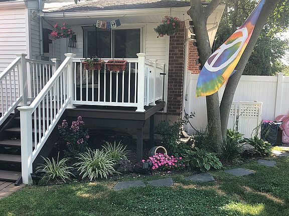 Trek Coffee Deck Entrance