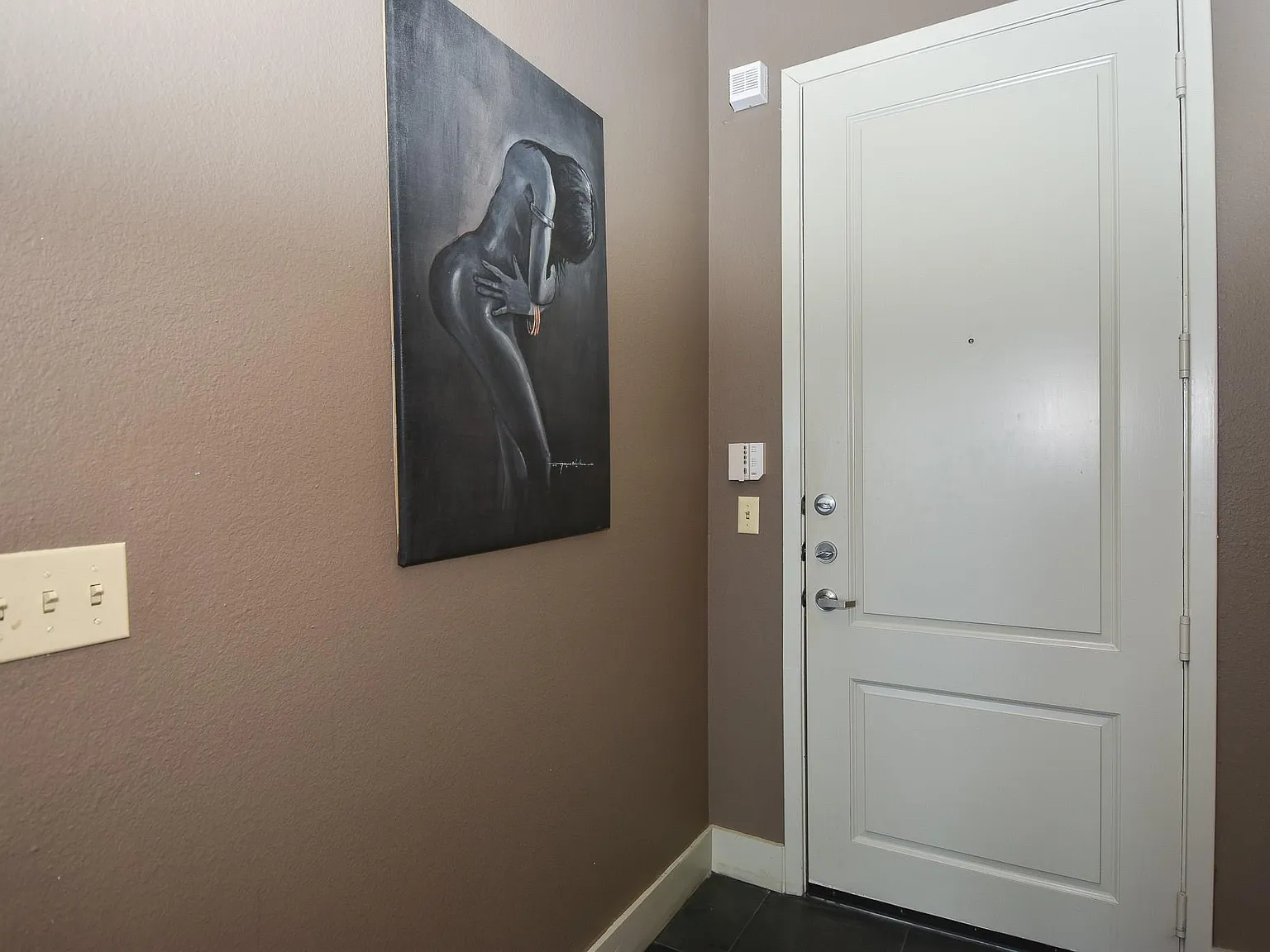 2 bed, 1.5 bath, 1116 sqft, $2,400 — Photo 2