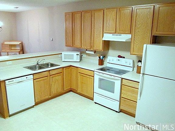 2nd image of 359 Frederick Cir