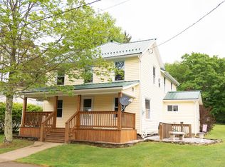 236 School St, Pleasantville, PA 16341