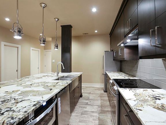 5th image of 494 Wilcrest Dr #494
