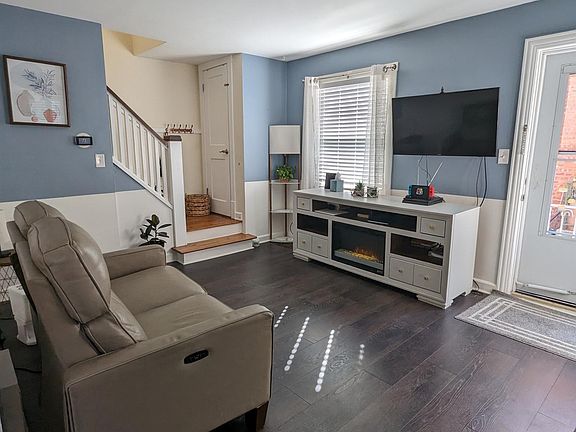 4th image of 3127 Ernst St