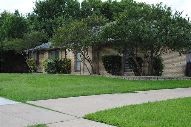 1st image of 752 Eagle Dr