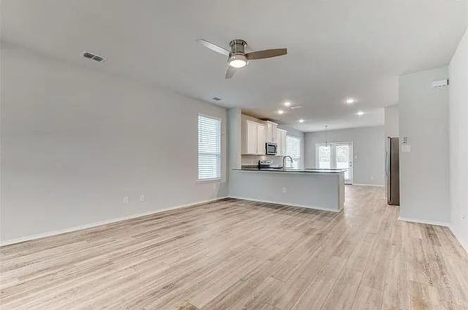 10156 Revere Dr — Photo 1