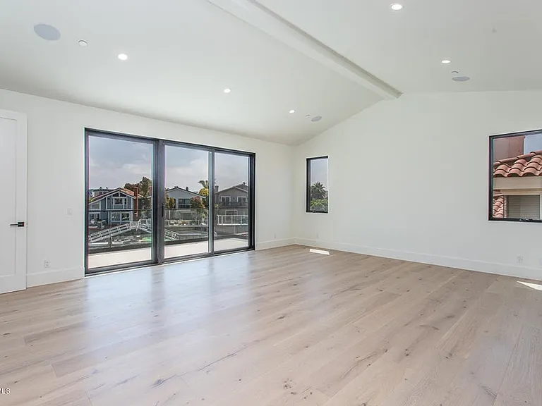 2120 Greencastle Way — Photo 23