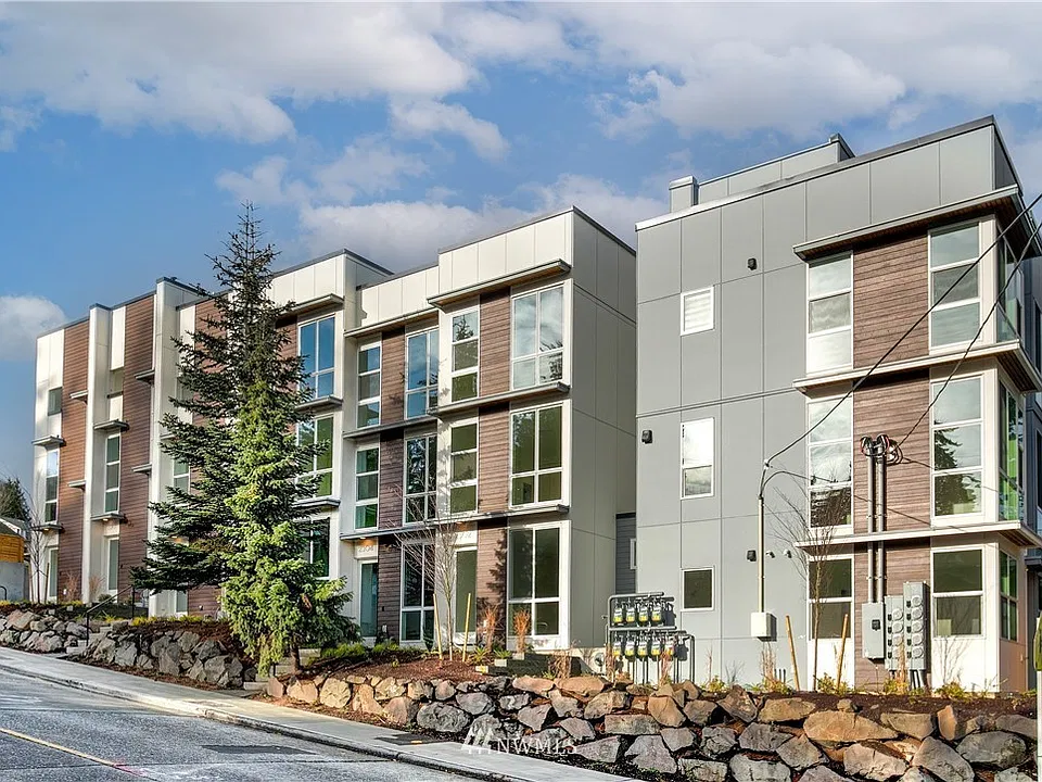 3801 23rd Ave W