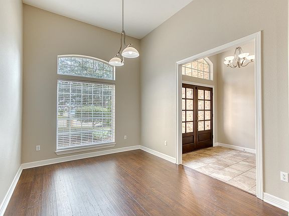5th image of 675 Winchester Dr
