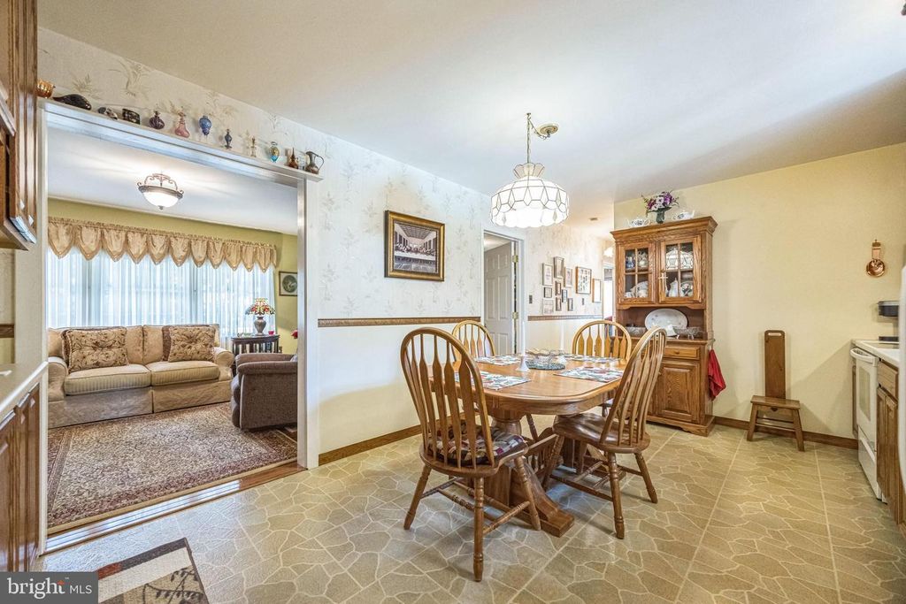 201 Walnut Ave, Berlin, NJ - More