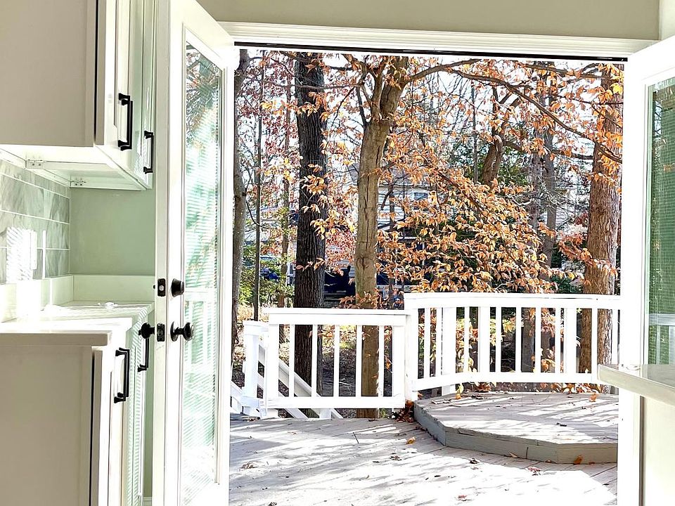 Like-magazine living