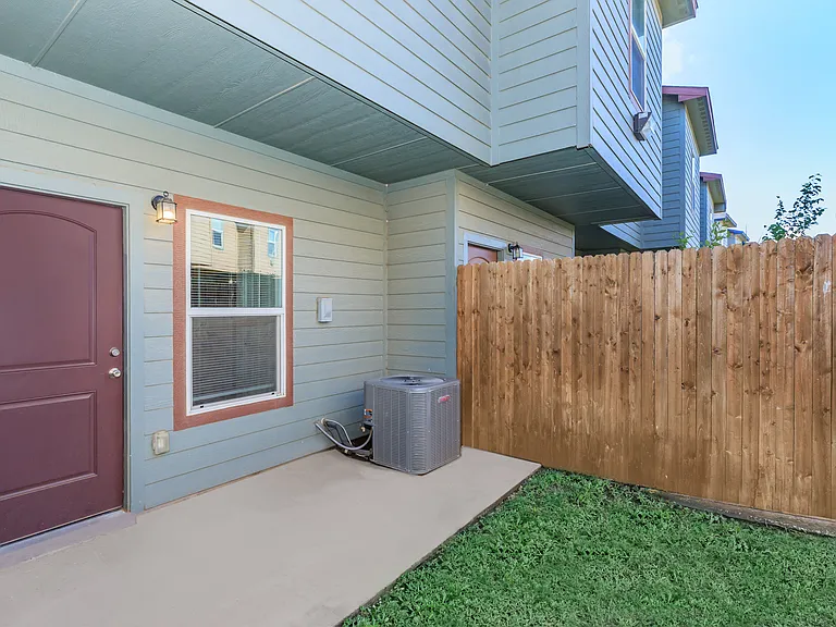 Creekside Townhomes — Photo 29