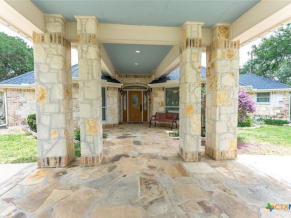 5th image of 155 Spire Ln