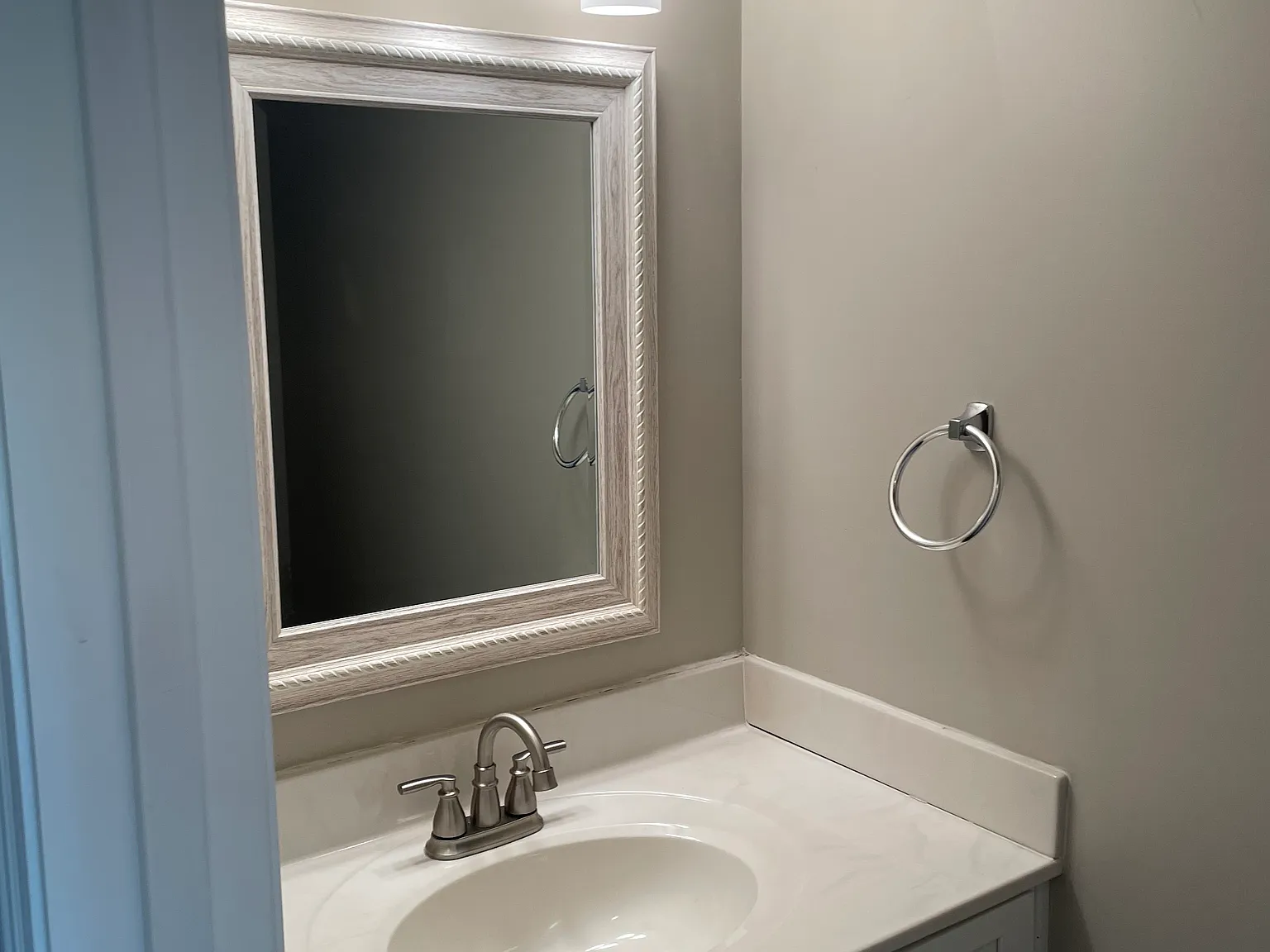 3 bed, 2.5 bath, 1450 sqft, $1,890 — Photo 1