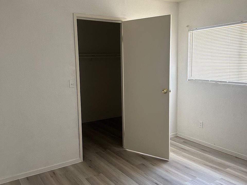 4723 Thunderbolt Ave APT 4, Las Vegas, NV 89115 Zillow
