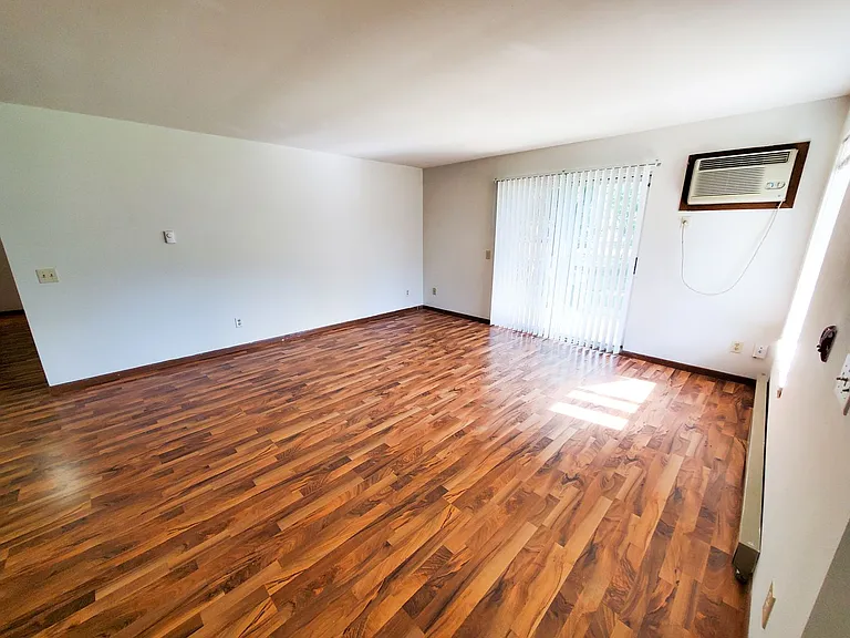 Orchard Village Apartments — Photo 38