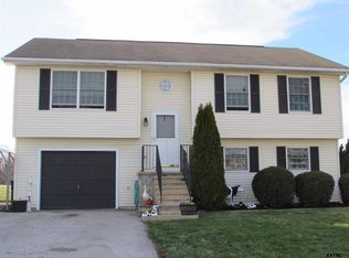 2951 Village Square Dr, Dover, PA 17315