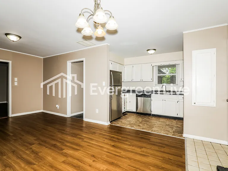 4375 Windsor Rd — Photo 7