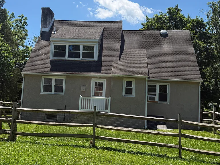 11 Willow Ave — Photo 21