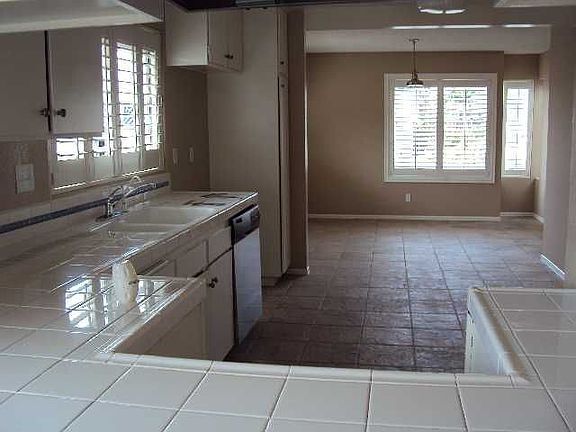 5th image of 1890 Danbury Dr