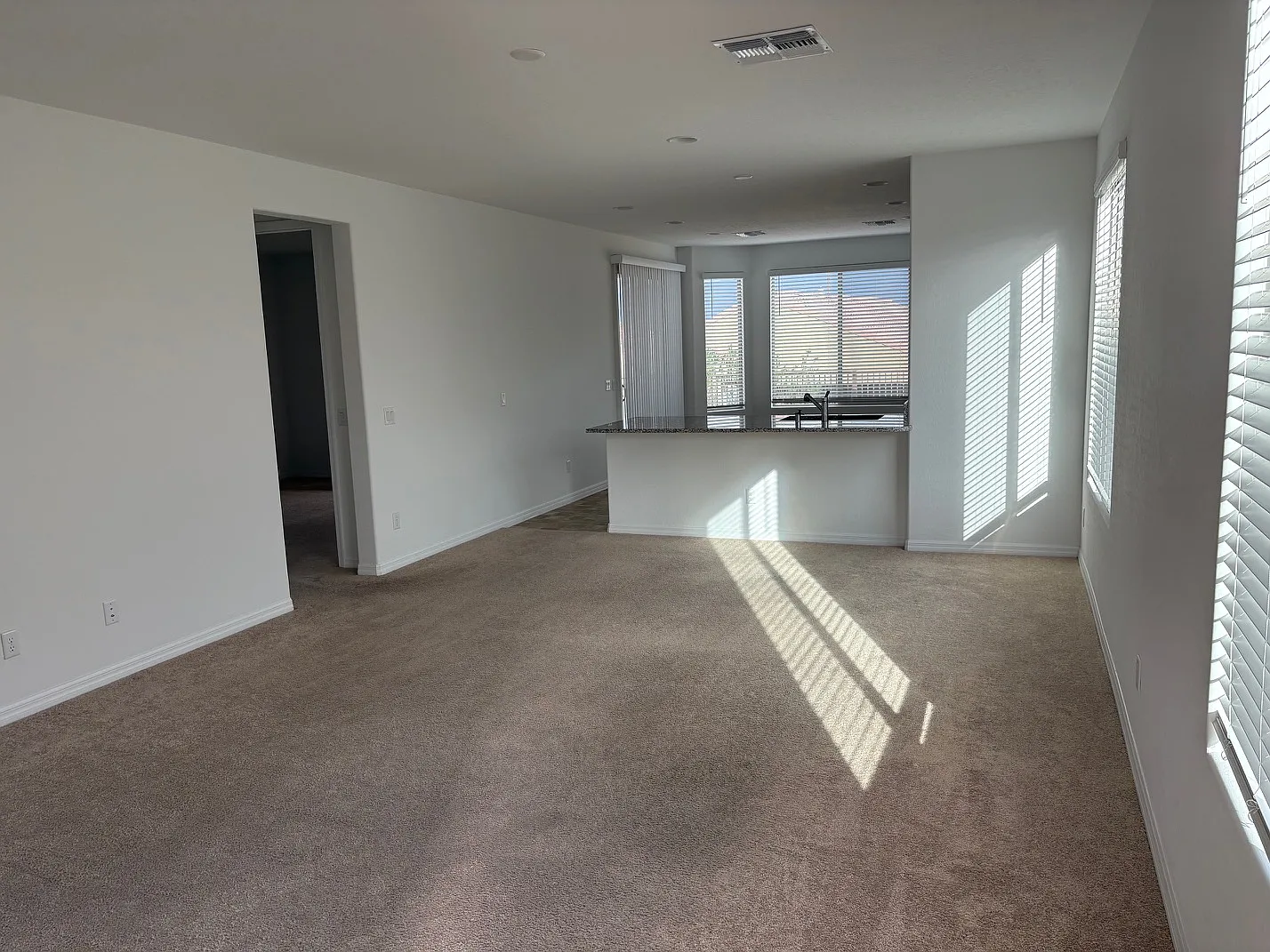 2 bed, 1446 sqft, $1,930 — Photo 2