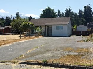 832 W 14th St, Port Angeles, WA