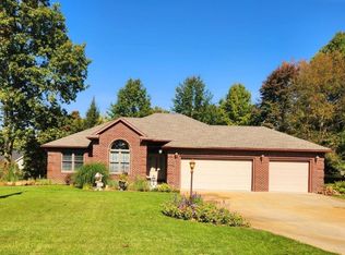 10051 Cypress Ln, Middlebury, IN 46540