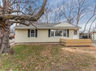 1022 Center St NE, Cedar Rapids, IA 52402