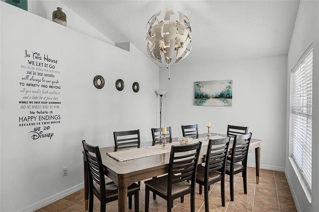 4 bed, 3.0 bath, 1791 sqft, $3,150 — Photo 4
