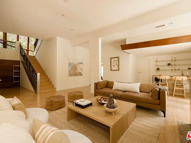 3600 Mandeville Canyon Rd — Photo 3