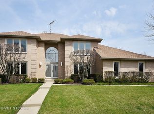 540 Newtown Dr, Buffalo Grove, IL 60089
