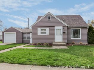 2349 Riverside Dr NE, Grand Rapids, MI 49505