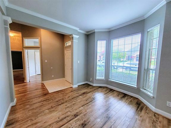 4th image of 4013 Lantana Ln